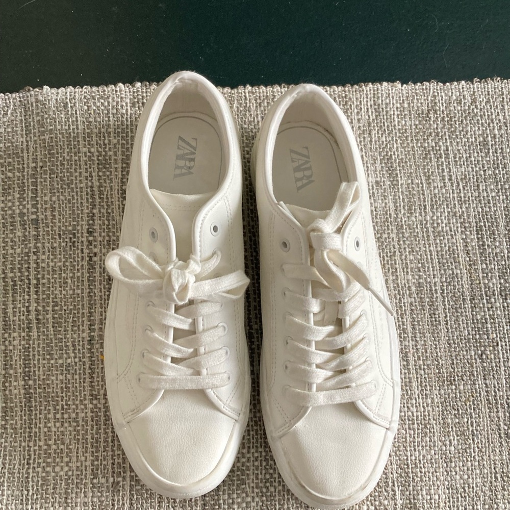 Zara Women's White Lace-Up Sneakers Size 10